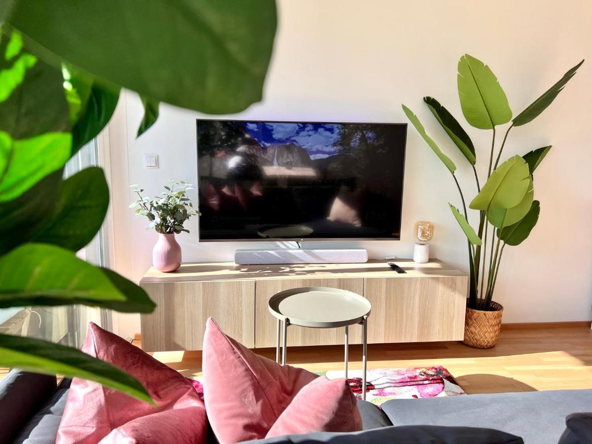 Flair Apartments Vorarlberg - Stilvolles Wohnen Nahe Bodensee & Alpen - Kueche, Balkon & Gratis Parkplatz Bregenz Ngoại thất bức ảnh