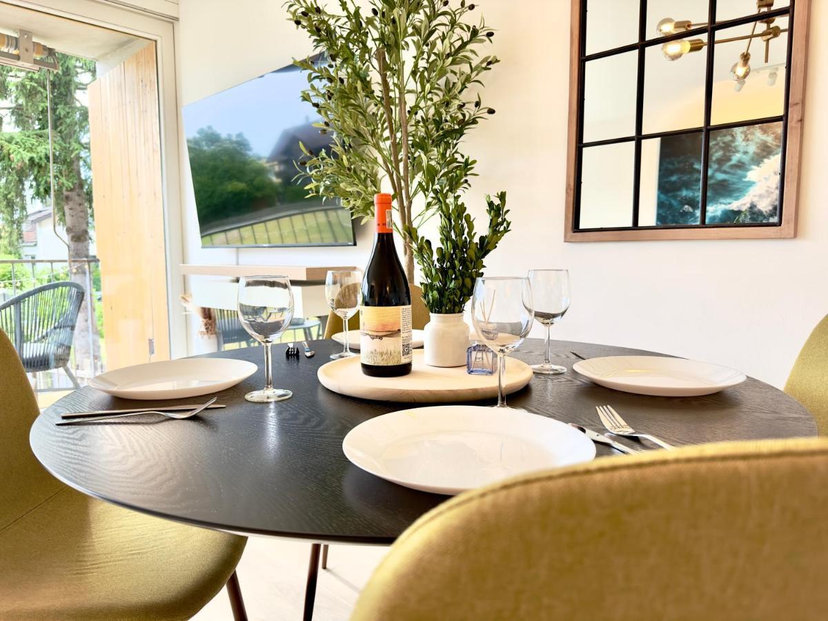 Flair Apartments Vorarlberg - Stilvolles Wohnen Nahe Bodensee & Alpen - Kueche, Balkon & Gratis Parkplatz Bregenz Ngoại thất bức ảnh