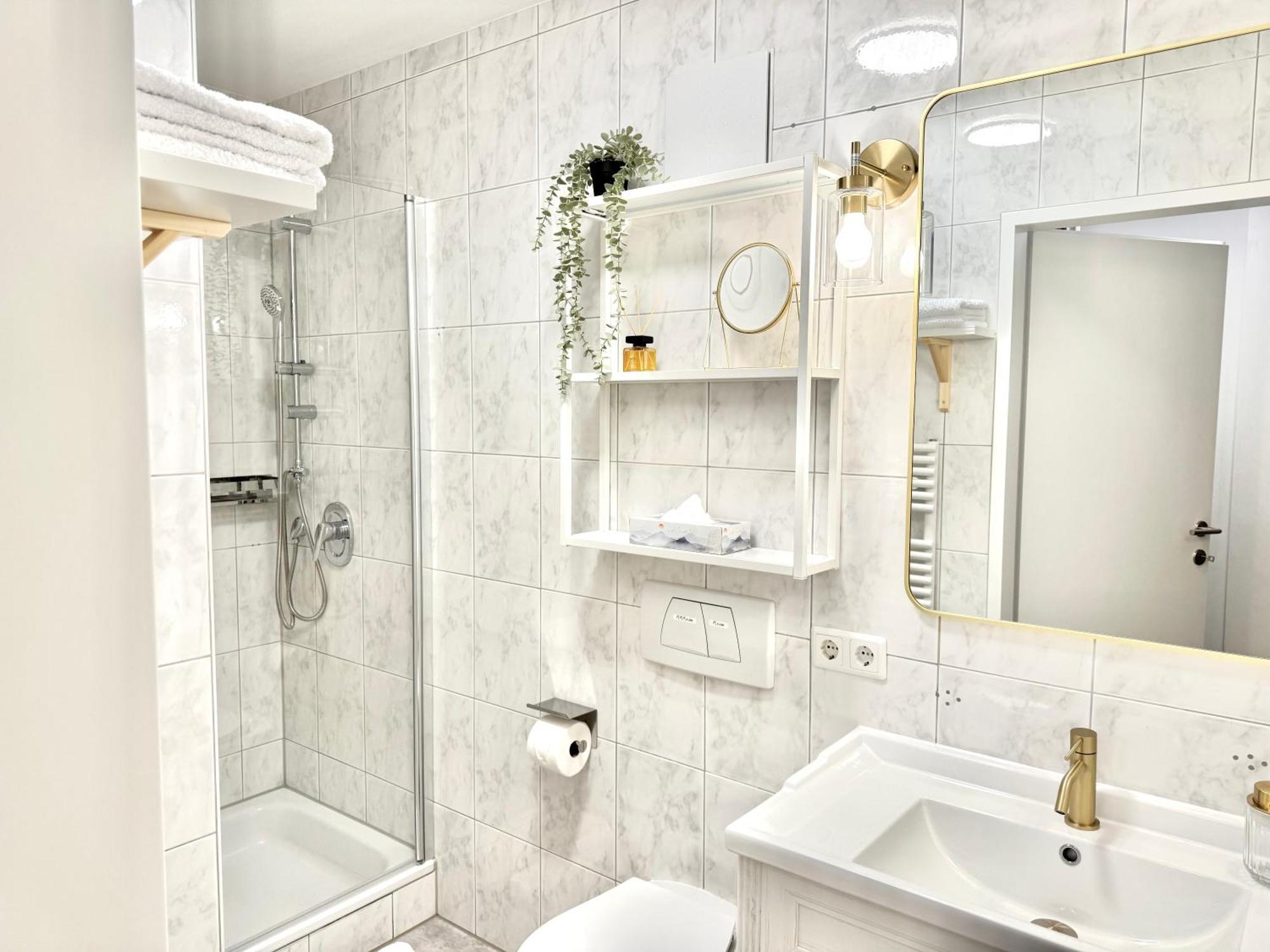 Flair Apartments Vorarlberg - Stilvolles Wohnen Nahe Bodensee & Alpen - Kueche, Balkon & Gratis Parkplatz Bregenz Ngoại thất bức ảnh