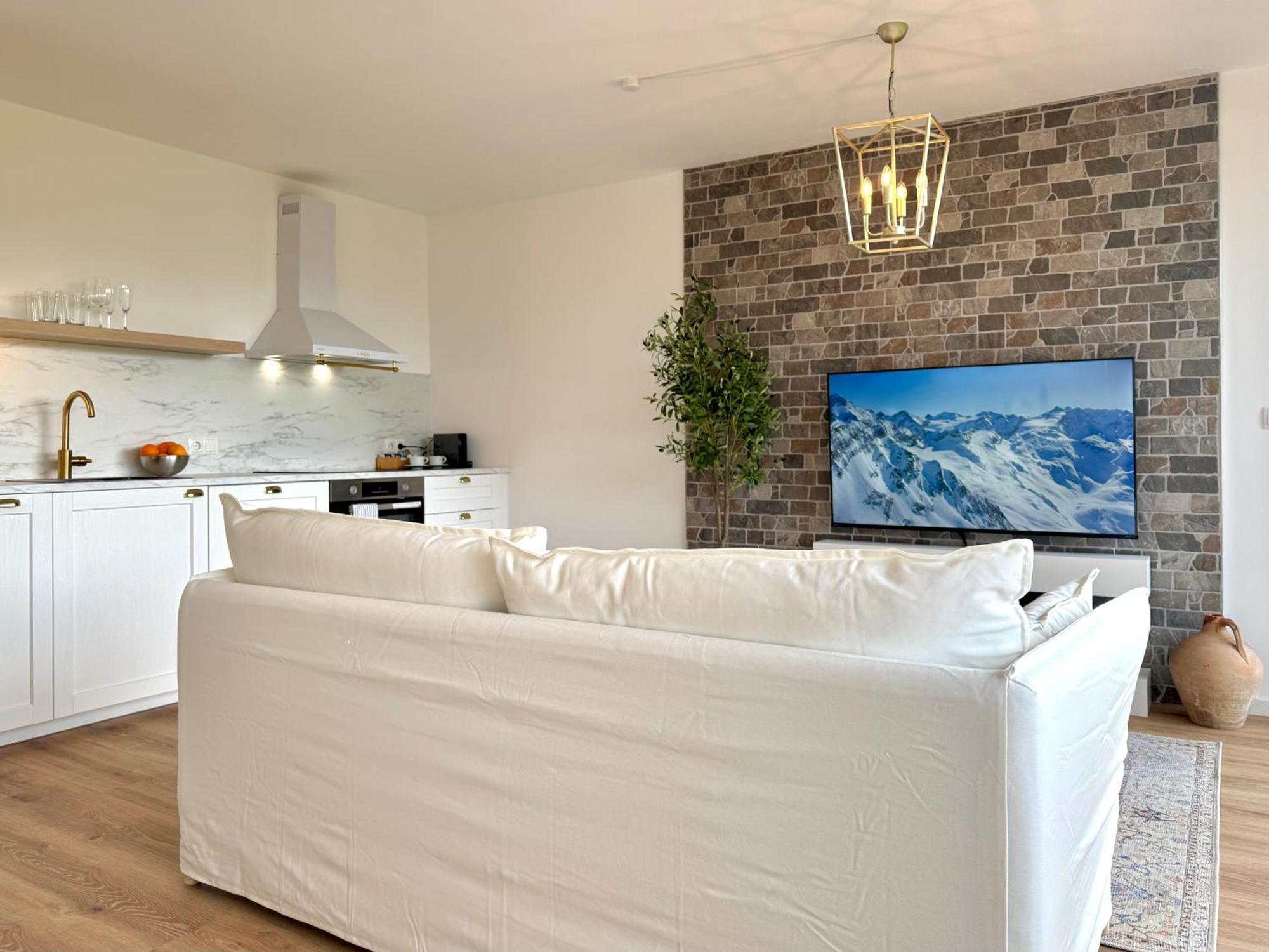 Flair Apartments Vorarlberg - Stilvolles Wohnen Nahe Bodensee & Alpen - Kueche, Balkon & Gratis Parkplatz Bregenz Ngoại thất bức ảnh